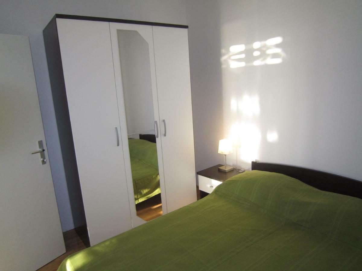 Apartments Sandra 罗戈兹尼察 外观 照片